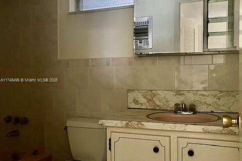 Condo in Miami Beach, Florida, 1 bedroom  № 1869954 - photo 15