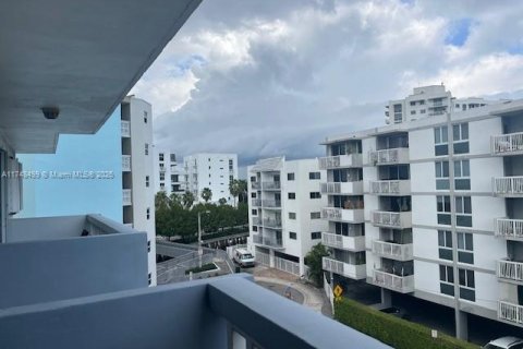 Condo in Miami Beach, Florida, 1 bedroom  № 1869954 - photo 7