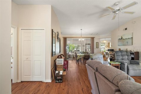 Casa en venta en Leesburg, Florida, 2 dormitorios, 131.92 m2 № 1720160 - foto 11