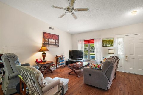 Casa en venta en Leesburg, Florida, 2 dormitorios, 131.92 m2 № 1720160 - foto 13