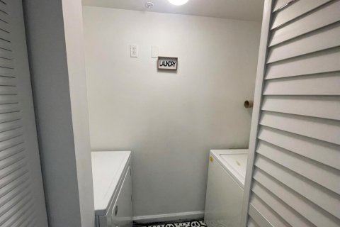 Copropriété à louer à Hollywood, Floride: 1 chambre, 77.29 m2 № 2169029 - photo 6
