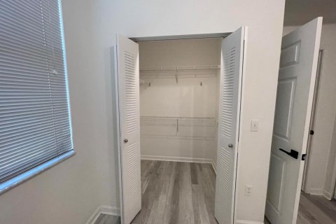 Copropriété à louer à Hollywood, Floride: 1 chambre, 77.29 m2 № 2169029 - photo 14