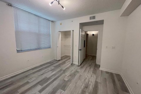 Copropriété à louer à Hollywood, Floride: 1 chambre, 77.29 m2 № 2169029 - photo 13