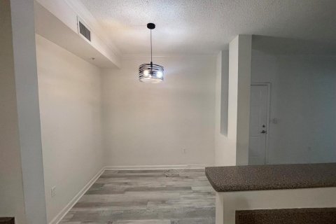 Copropriété à louer à Hollywood, Floride: 1 chambre, 77.29 m2 № 2169029 - photo 5