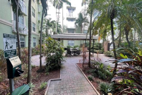 Copropriété à louer à Hollywood, Floride: 1 chambre, 77.29 m2 № 2169029 - photo 16