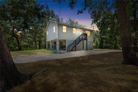 House in Dade City, Florida 3 bedrooms, 75.81 sq.m. № 1801287 - photo 1