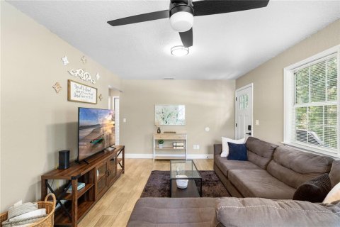 House in Dade City, Florida 3 bedrooms, 75.81 sq.m. № 1801287 - photo 7