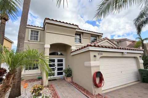 Купить виллу или дом в Пемброк-Пайнс, Флорида 4 спальни, 231.14м2, № 1951390 - фото 8