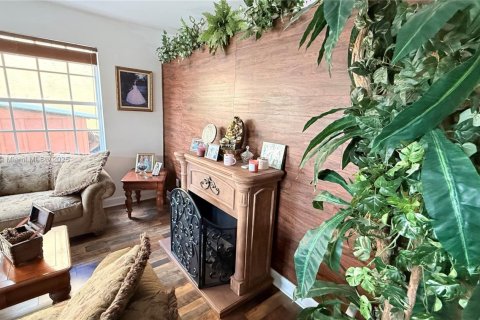 Купить виллу или дом в Пемброк-Пайнс, Флорида 4 спальни, 231.14м2, № 1951390 - фото 21