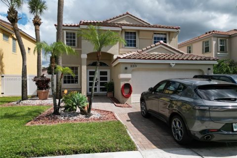 Купить виллу или дом в Пемброк-Пайнс, Флорида 4 спальни, 231.14м2, № 1951390 - фото 6