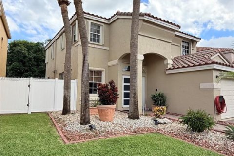 Купить виллу или дом в Пемброк-Пайнс, Флорида 4 спальни, 231.14м2, № 1951390 - фото 9