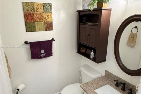 Купить виллу или дом в Пемброк-Пайнс, Флорида 4 спальни, 231.14м2, № 1951390 - фото 26