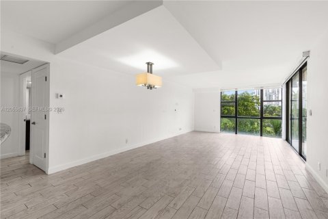 Купить кондоминиум в Авентура, Флорида 2 спальни, 121.98м2, № 2273952 - фото 16