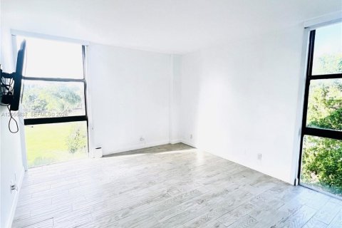 Купить кондоминиум в Авентура, Флорида 2 спальни, 121.98м2, № 2273952 - фото 18