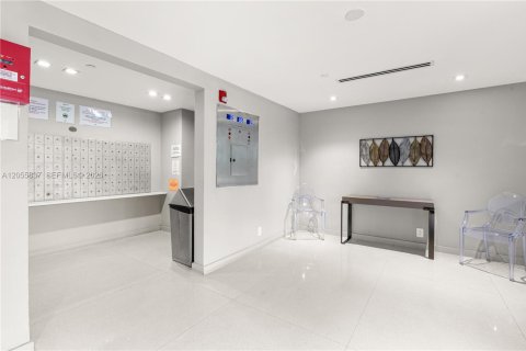 Купить кондоминиум в Авентура, Флорида 2 спальни, 121.98м2, № 2273952 - фото 25