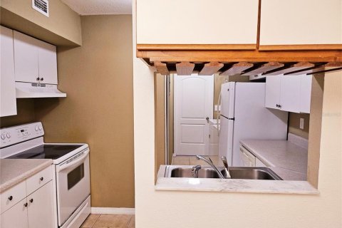 Apartamento en alquiler en Orlando, Florida, 2 dormitorios, 140.47 m2 № 2096032 - foto 4