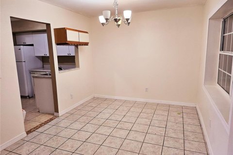 Apartamento en alquiler en Orlando, Florida, 2 dormitorios, 140.47 m2 № 2096032 - foto 3