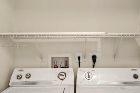 Снять в аренду кондоминиум в Плантация, Флорида 2 спальни, 116.22м2, № 1963320 - фото 18