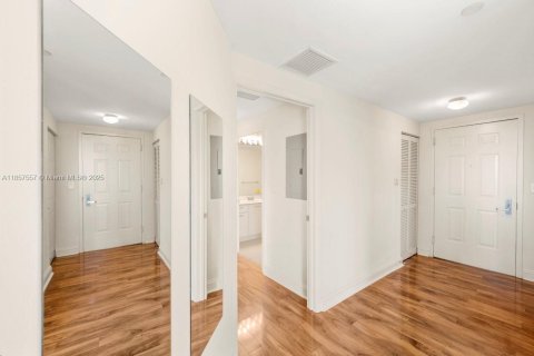 Снять в аренду кондоминиум в Плантация, Флорида 2 спальни, 116.22м2, № 1963320 - фото 12