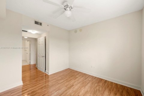 Снять в аренду кондоминиум в Плантация, Флорида 2 спальни, 116.22м2, № 1963320 - фото 15