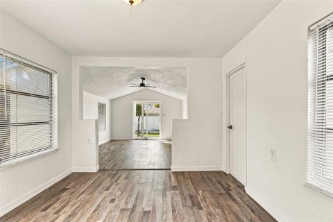 Villa ou maison à vendre à Saint Petersburg, Floride: 2 chambres, 78.13 m2 № 2425582 - photo 13