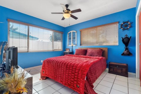 House in Fort Lauderdale, Florida 3 bedrooms, 140.56 sq.m. № 1974106 - photo 9