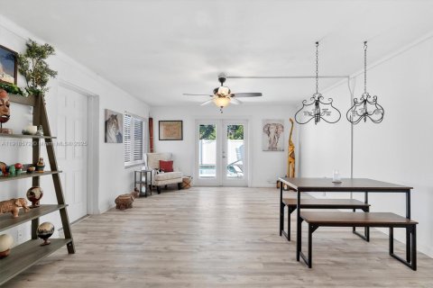 House in Fort Lauderdale, Florida 3 bedrooms, 140.56 sq.m. № 1974106 - photo 7