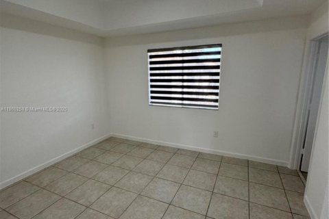 Townhouse in Homestead, Florida 3 bedrooms, 120.96 sq.m. № 1923063 - photo 10