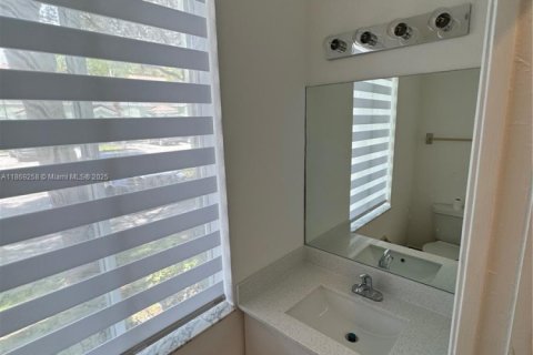 Townhouse in Homestead, Florida 3 bedrooms, 120.96 sq.m. № 1923063 - photo 7