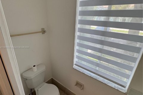 Townhouse in Homestead, Florida 3 bedrooms, 120.96 sq.m. № 1923063 - photo 8