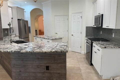 Villa ou maison à vendre à Orlando, Floride: 4 chambres, 299.7 m2 № 2437161 - photo 16
