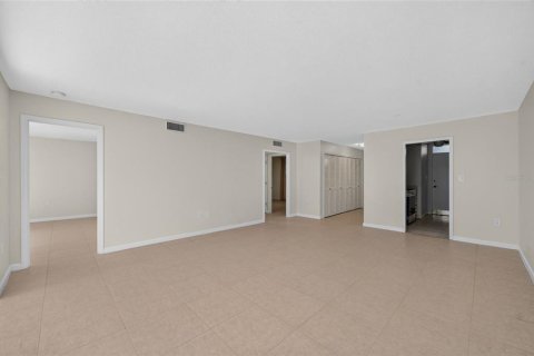 Condominio en alquiler en Winter Park, Florida, 2 dormitorios, 99.78 m2 № 2237664 - foto 6