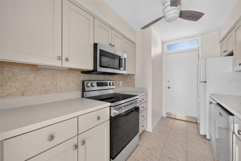 Condominio en alquiler en Winter Park, Florida, 2 dormitorios, 99.78 m2 № 2237664 - foto 14