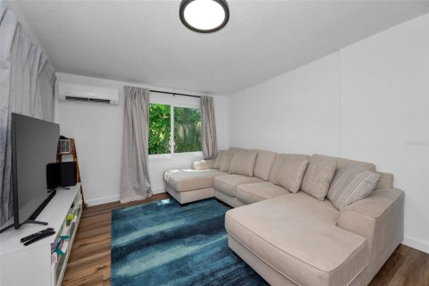 Villa ou maison à vendre à Largo, Floride: 3 chambres, 87.33 m2 № 1847266 - photo 5