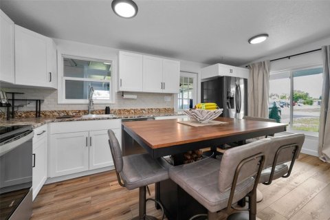 Villa ou maison à vendre à Largo, Floride: 3 chambres, 87.33 m2 № 1847266 - photo 11