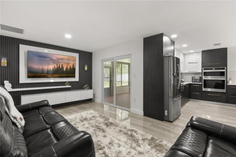 Villa ou maison à vendre à Kissimmee, Floride: 3 chambres, 161 m2 № 2235624 - photo 11