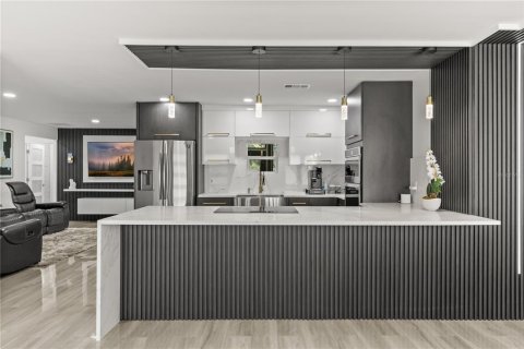 Villa ou maison à vendre à Kissimmee, Floride: 3 chambres, 161 m2 № 2235624 - photo 6