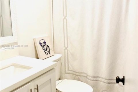 Снять в аренду виллу или дом в Пемброк-Пайнс, Флорида 3 спальни, 167.41м2, № 1946661 - фото 13