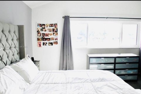 Снять в аренду виллу или дом в Пемброк-Пайнс, Флорида 3 спальни, 167.41м2, № 1946661 - фото 10