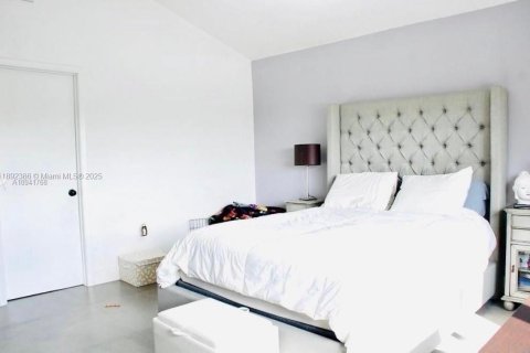 Снять в аренду виллу или дом в Пемброк-Пайнс, Флорида 3 спальни, 167.41м2, № 1946661 - фото 11