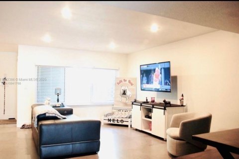 Снять в аренду виллу или дом в Пемброк-Пайнс, Флорида 3 спальни, 167.41м2, № 1946661 - фото 6