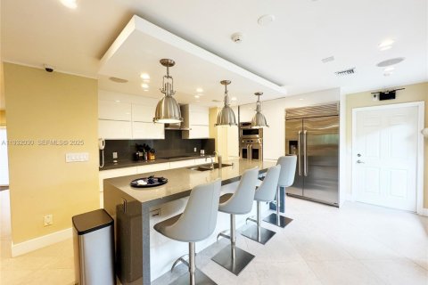 House in Pompano Beach, Florida 3 bedrooms, 236.53 sq.m. № 1990562 - photo 12