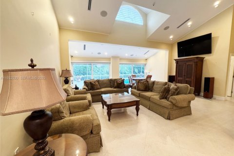 House in Pompano Beach, Florida 3 bedrooms, 236.53 sq.m. № 1990562 - photo 7