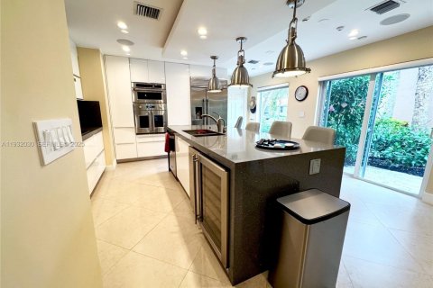 House in Pompano Beach, Florida 3 bedrooms, 236.53 sq.m. № 1990562 - photo 13