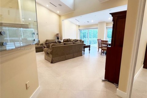 House in Pompano Beach, Florida 3 bedrooms, 236.53 sq.m. № 1990562 - photo 4