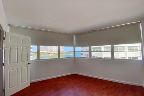 Снять в аренду кондоминиум в Майами, Флорида 1 спальня, 91.97м2, № 1964527 - фото 8