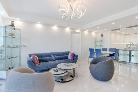 Condo in Sunny Isles Beach, Florida, 2 bedrooms  № 2002587 - photo 7