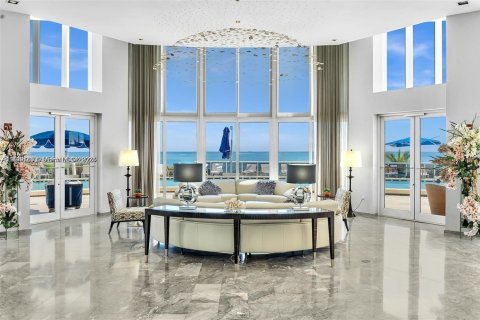 Condo in Sunny Isles Beach, Florida, 2 bedrooms  № 2002587 - photo 25