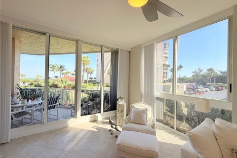 Condo in Hutchinson Island South, Florida, 3 bedrooms № 2231536 - photo 7