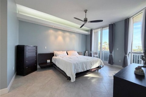 Condo in Hutchinson Island South, Florida, 3 bedrooms № 2231536 - photo 27